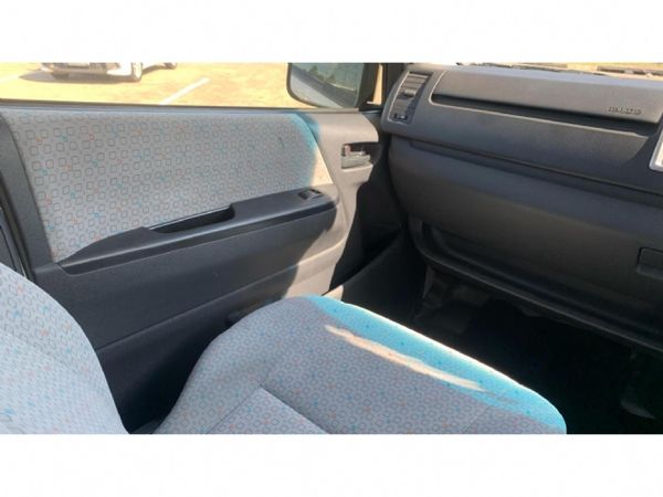 2024-Toyota-Quantum-25-D-4D-14-seat image:8