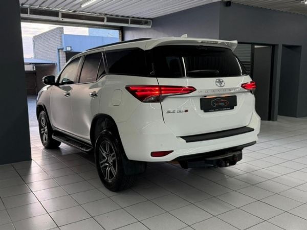 2022-Toyota-Fortuner-24-GD-6-Raised-Body-Auto image:17