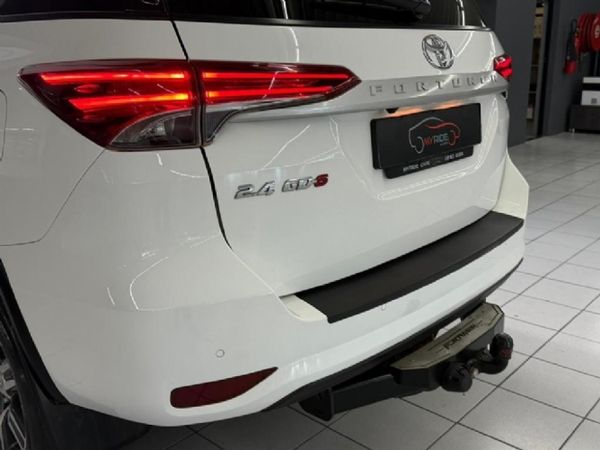 2022-Toyota-Fortuner-24-GD-6-Raised-Body-Auto image:18