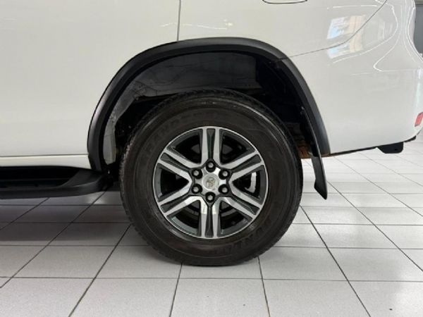 2022-Toyota-Fortuner-24-GD-6-Raised-Body-Auto image:19