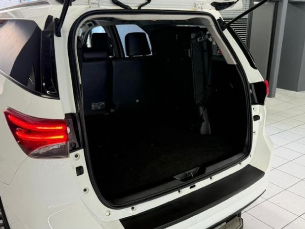 2022-Toyota-Fortuner-24-GD-6-Raised-Body-Auto image:22