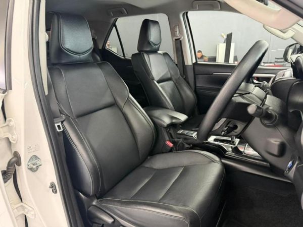 2022-Toyota-Fortuner-24-GD-6-Raised-Body-Auto image:3