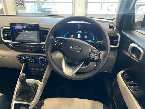 2023-Hyundai-Venue-12-Motion image:5
