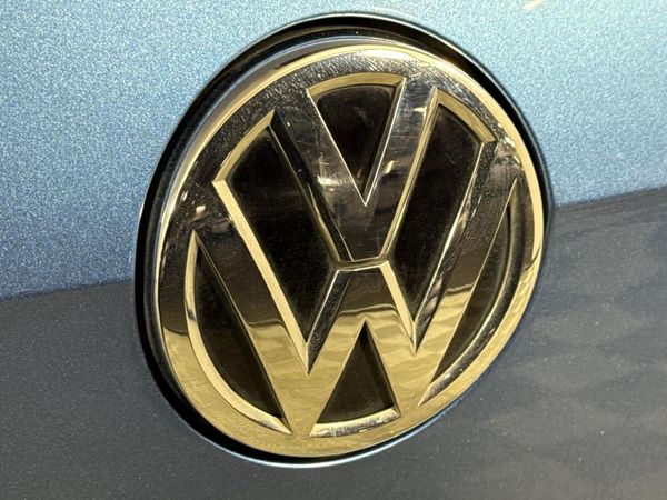 2014-Volkswagen-Golf-VII-14-TSI-Comfortline image:10