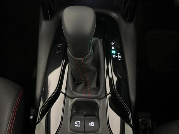 2025-Toyota-Corolla-Cross-18-GR-S image:9