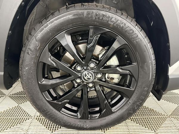 2025-Toyota-Corolla-Cross-18-GR-S image:5