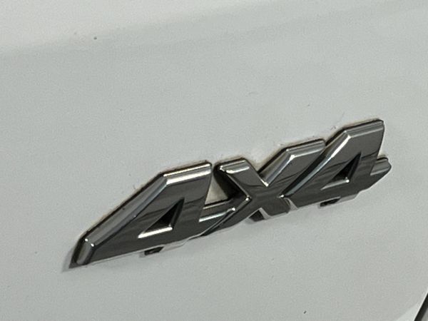 2020-Toyota-Fortuner-28-GD-6-4x4-Epic-Black-Auto image:10
