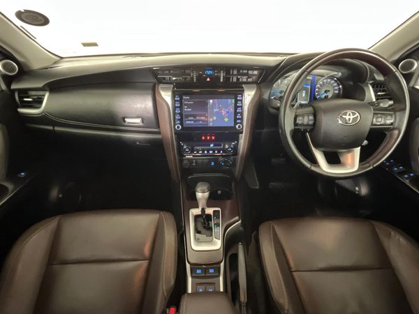2020-Toyota-Fortuner-28-GD-6-4x4-Epic-Black-Auto image:1
