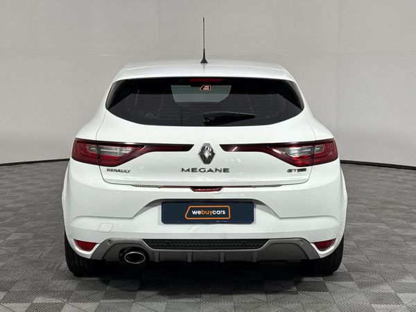 2016-Renault-Megane-III-12T-GT-Line-5-dr image:17