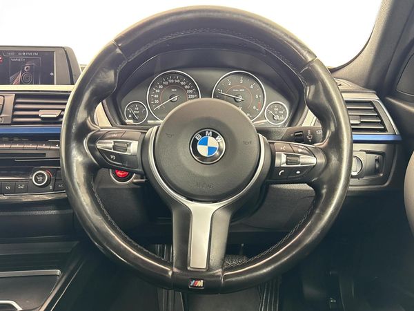 2015-BMW-3-Series-320d-M-Sport-Auto image:12