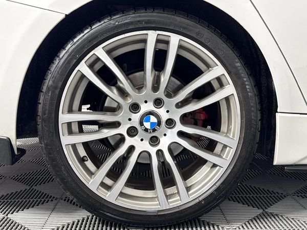 2015-BMW-3-Series-320d-M-Sport-Auto image:7