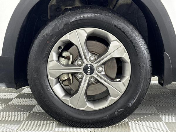 2023-Kia-Seltos-16-EX-Auto image:4