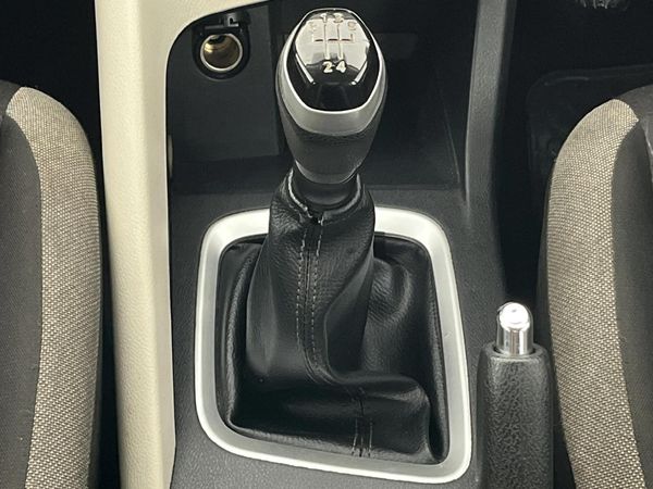 2024-Nissan-Magnite-10-Visia image:10