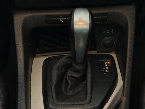 2010-BMW-X1-xDrive23d-Auto image:9