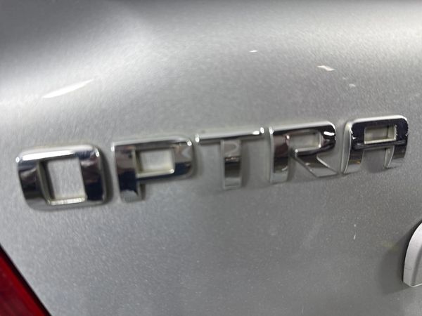 2011-Chevrolet-Optra-16-L image:11