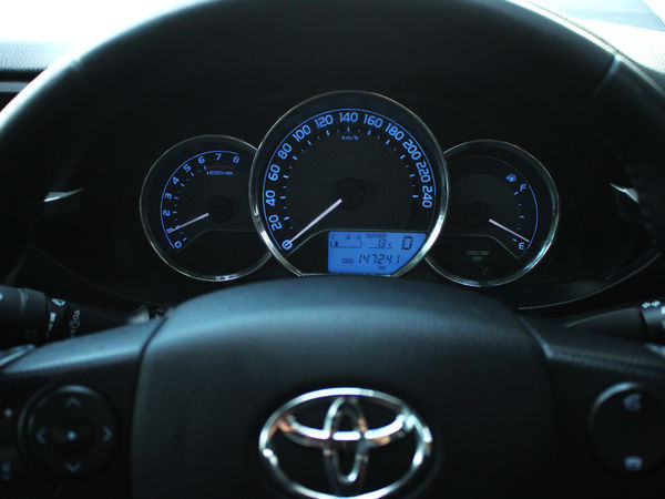 2016-Toyota-Corolla-16-Prestige-Auto image:13