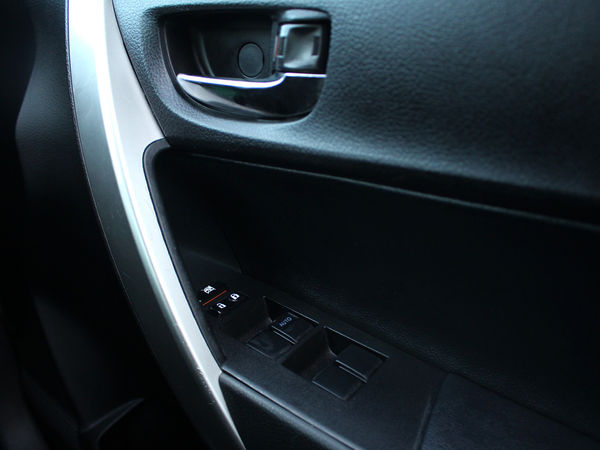 2016-Toyota-Corolla-16-Prestige-Auto image:16