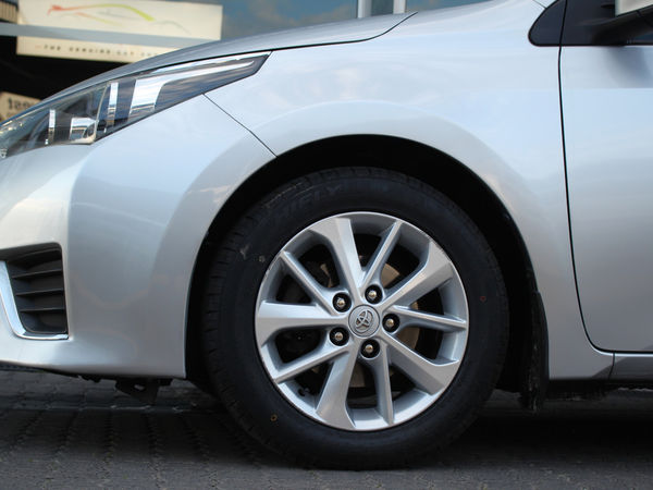 2016-Toyota-Corolla-16-Prestige-Auto image:20