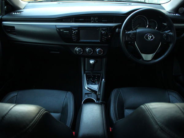 2016-Toyota-Corolla-16-Prestige-Auto image:6