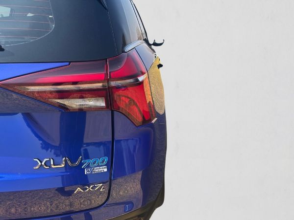 2024-Mahindra-XUV-700-20-AX7L-Auto-7-Seat image:11