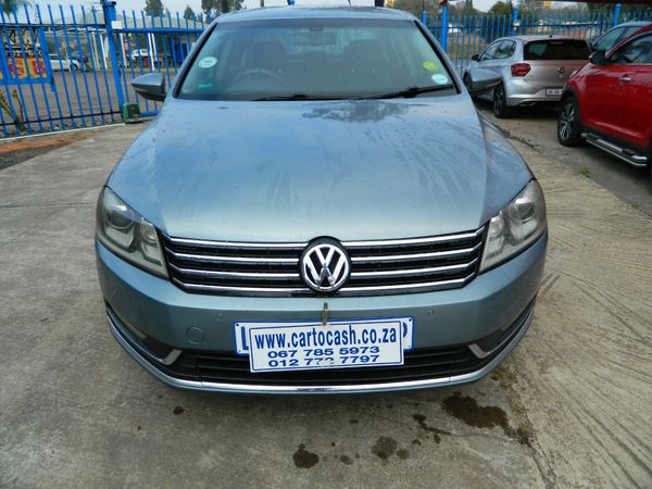 2013-Volkswagen-Passat-20-TDI-Comfortline-Auto-103kW image:1
