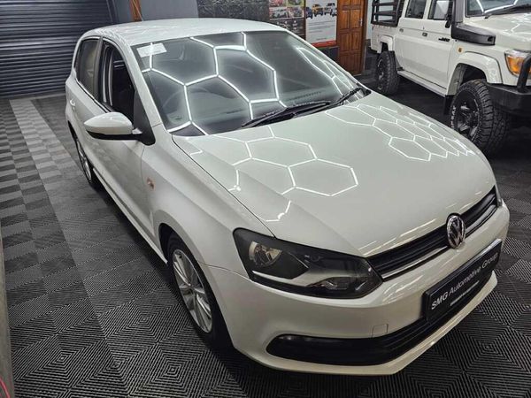 2018-Volkswagen-Polo-Vivo-14-Comfortline-5-dr image:3