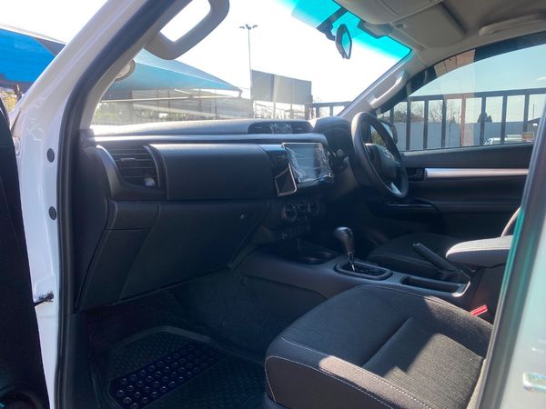 2024-Toyota-Hilux-24-GD-6-Raised-Body-SRX-Auto-Double-Cab image:16