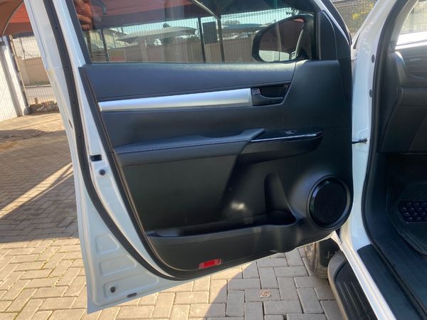 2024-Toyota-Hilux-24-GD-6-Raised-Body-SRX-Auto-Double-Cab image:17
