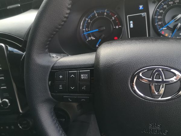 2026-Toyota-Hilux-28-GD-6-RB-Legend-55-4x4-Auto-Double-Cab image:8