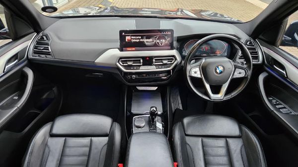 2022-BMW-X3-xDrive20d image:13