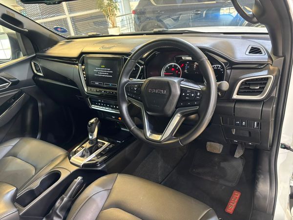 2024-Isuzu-D-Max-30-DDI-V-Cross-HR-4x4-Auto-Double-Cab image:14