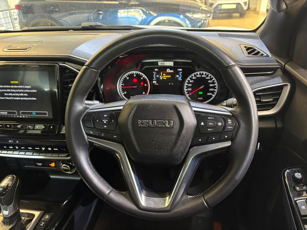 2024-Isuzu-D-Max-30-DDI-V-Cross-HR-4x4-Auto-Double-Cab image:15