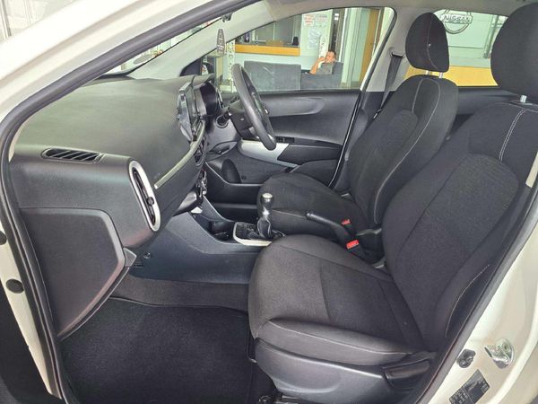 2021-Kia-Picanto-10-Street image:10