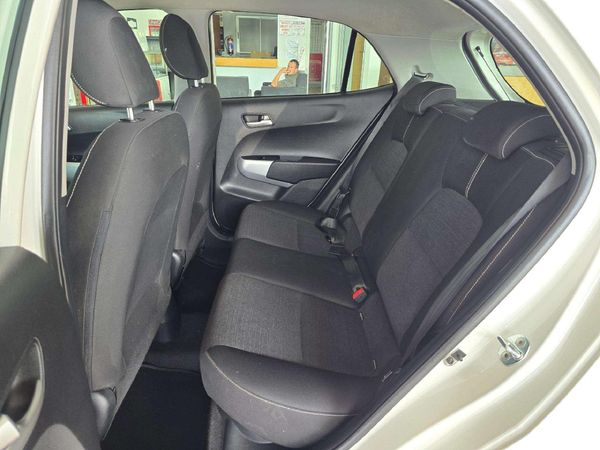 2021-Kia-Picanto-10-Street image:11