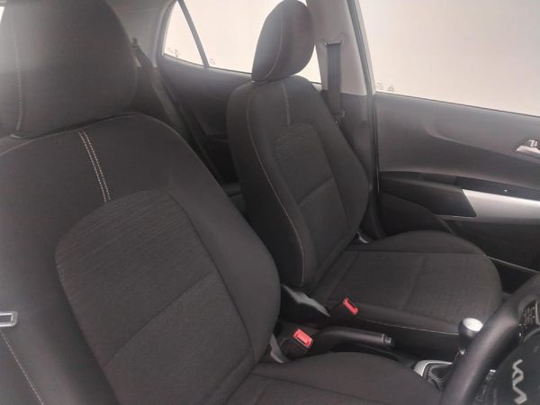 2022-Kia-Picanto-10-Street image:9