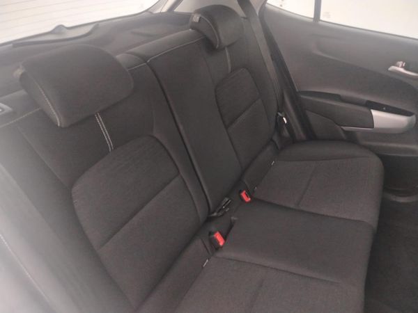 2022-Kia-Picanto-10-Street image:10