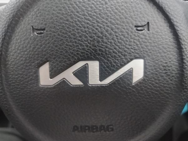 2022-Kia-Picanto-10-Street image:11
