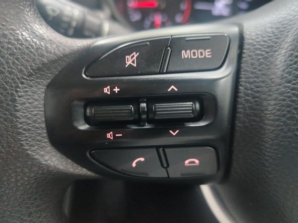 2022-Kia-Picanto-10-Street image:12