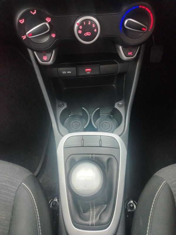 2022-Kia-Picanto-10-Street image:21