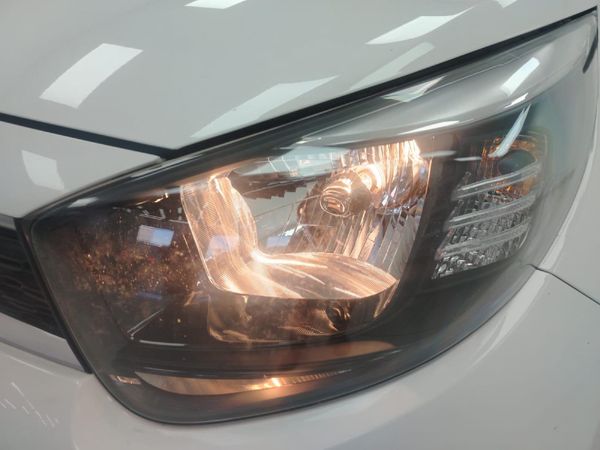 2022-Kia-Picanto-10-Street image:3