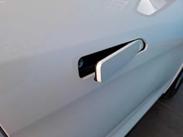 2023-Mahindra-XUV-700-20-AX7L-Auto-7-Seat image:18