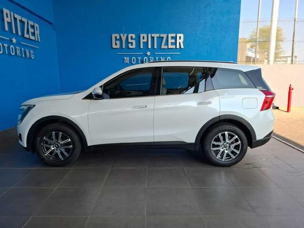 2023-Mahindra-XUV-700-20-AX7L-Auto-7-Seat image:6