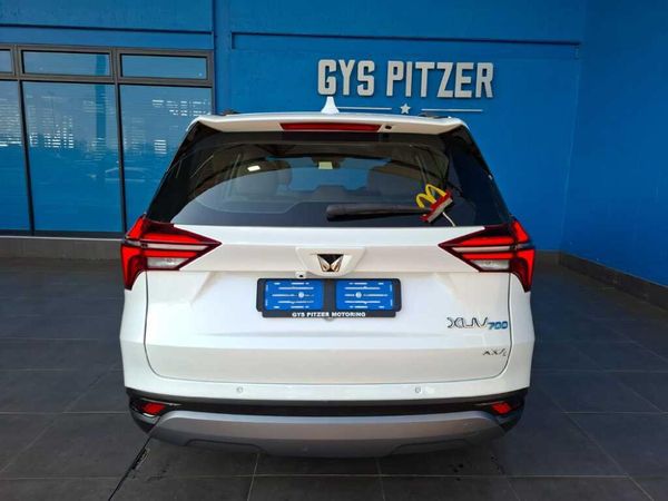 2023-Mahindra-XUV-700-20-AX7L-Auto-7-Seat image:7