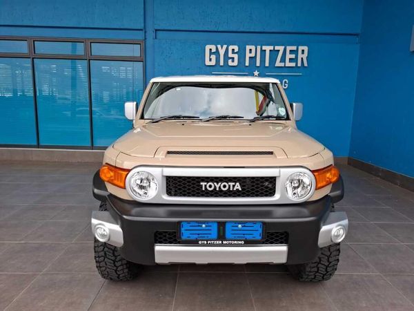 2021-Toyota-FJ-Cruiser-40-V6 image:1