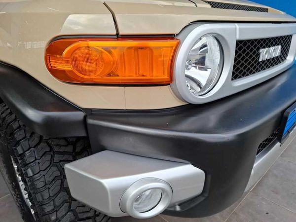 2021-Toyota-FJ-Cruiser-40-V6 image:7