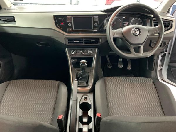 2019-Volkswagen-Polo-10-TSI-Trendline image:7
