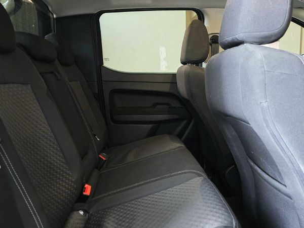 2023-Volkswagen-Amarok-20-TDI-125kW-Life-Double-Cab image:16