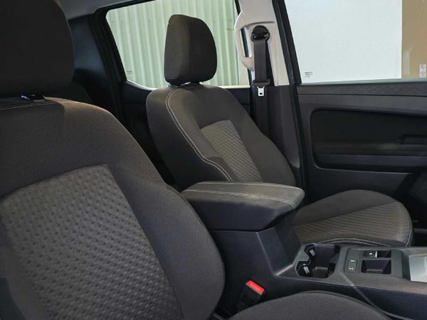 2023-Volkswagen-Amarok-20-TDI-125kW-Life-Double-Cab image:20