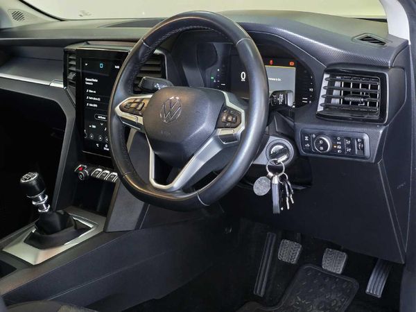 2023-Volkswagen-Amarok-20-TDI-125kW-Life-Double-Cab image:22