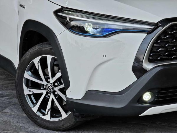 2024-Toyota-Corolla-Cross-18-XR-Hybrid image:1